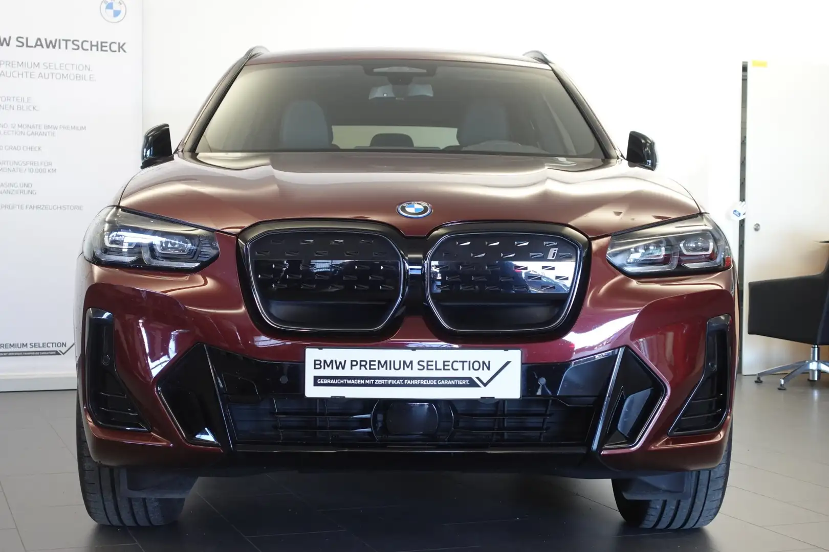 BMW iX3 M Sport Rouge - 2