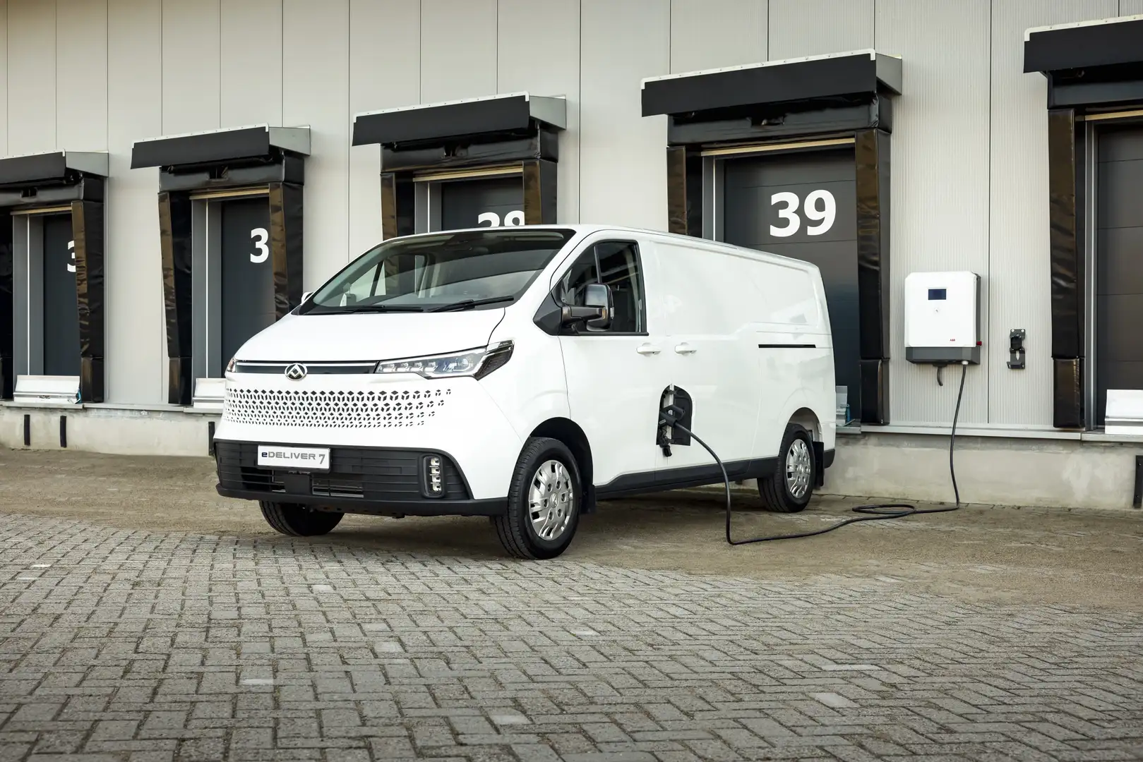 Maxus eDeliver7 PV 77 FWD L1H1 Blanc - 1
