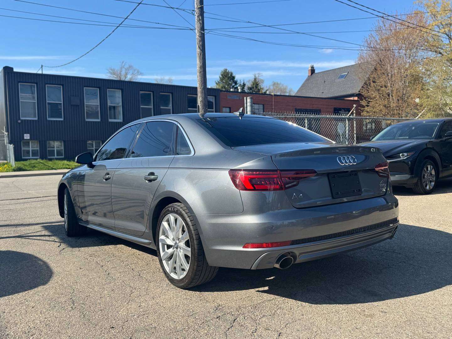 2018 Audi A4 Komfort alt 3