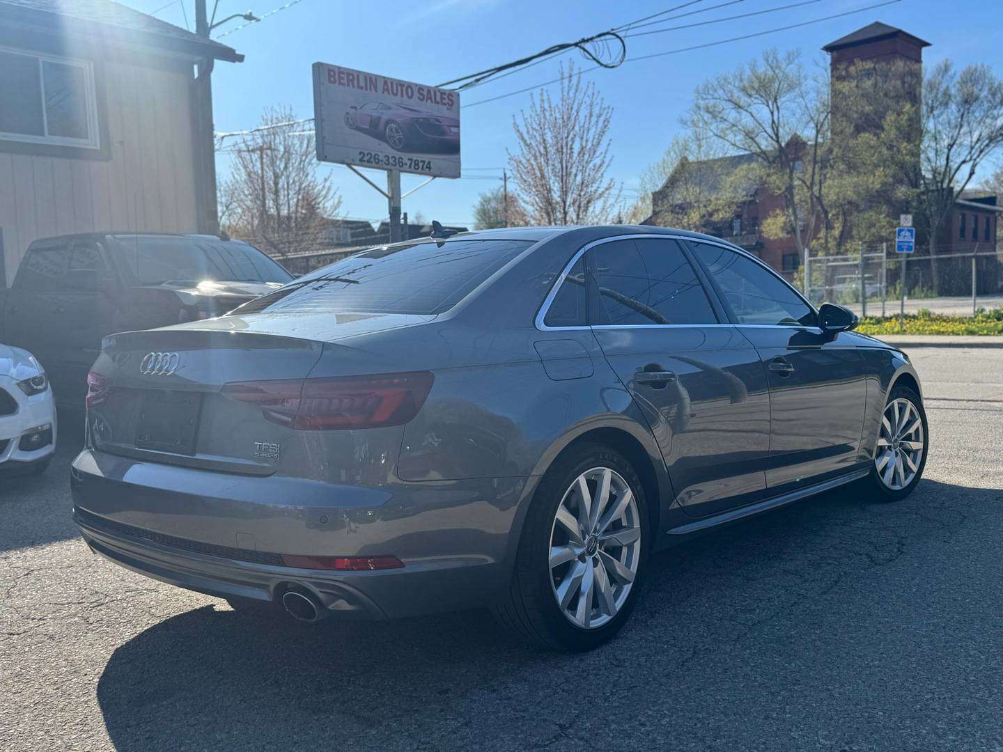 2018 Audi A4 Komfort alt 5