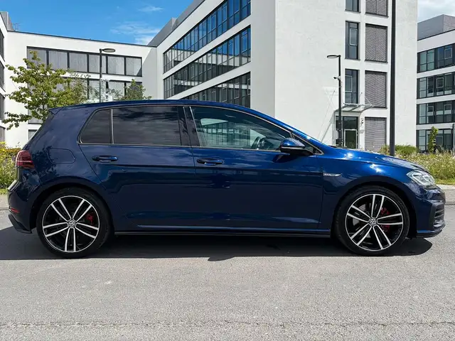 Volkswagen Golf view 6