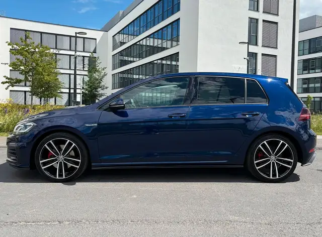 Volkswagen Golf view 5