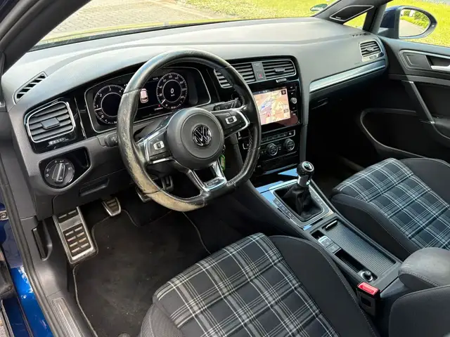Volkswagen Golf view 10