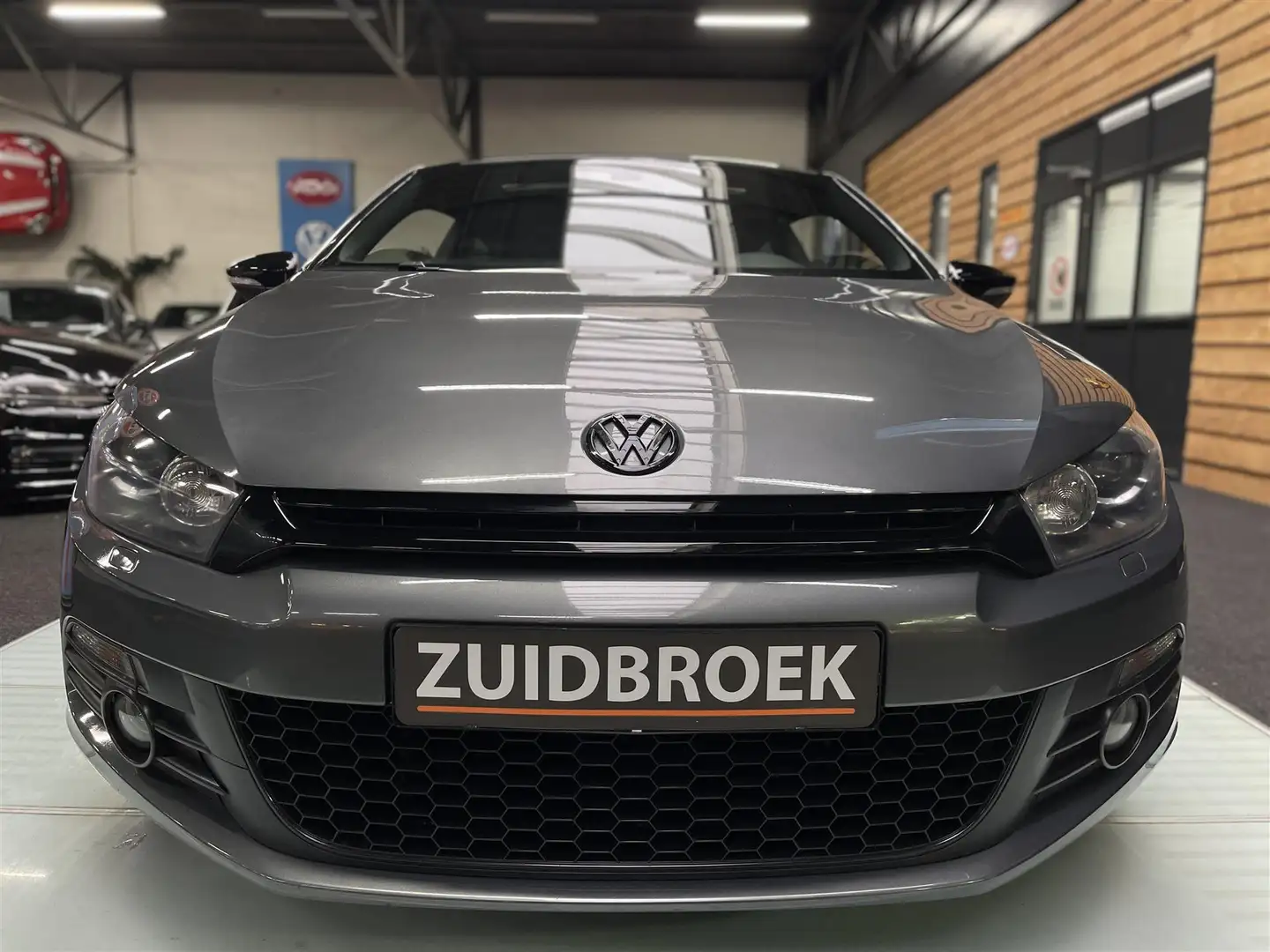 Volkswagen Scirocco 1.4 TSI Nette Auto!! DAK!! Clima!! 18''' sportvelg Grijs - 2