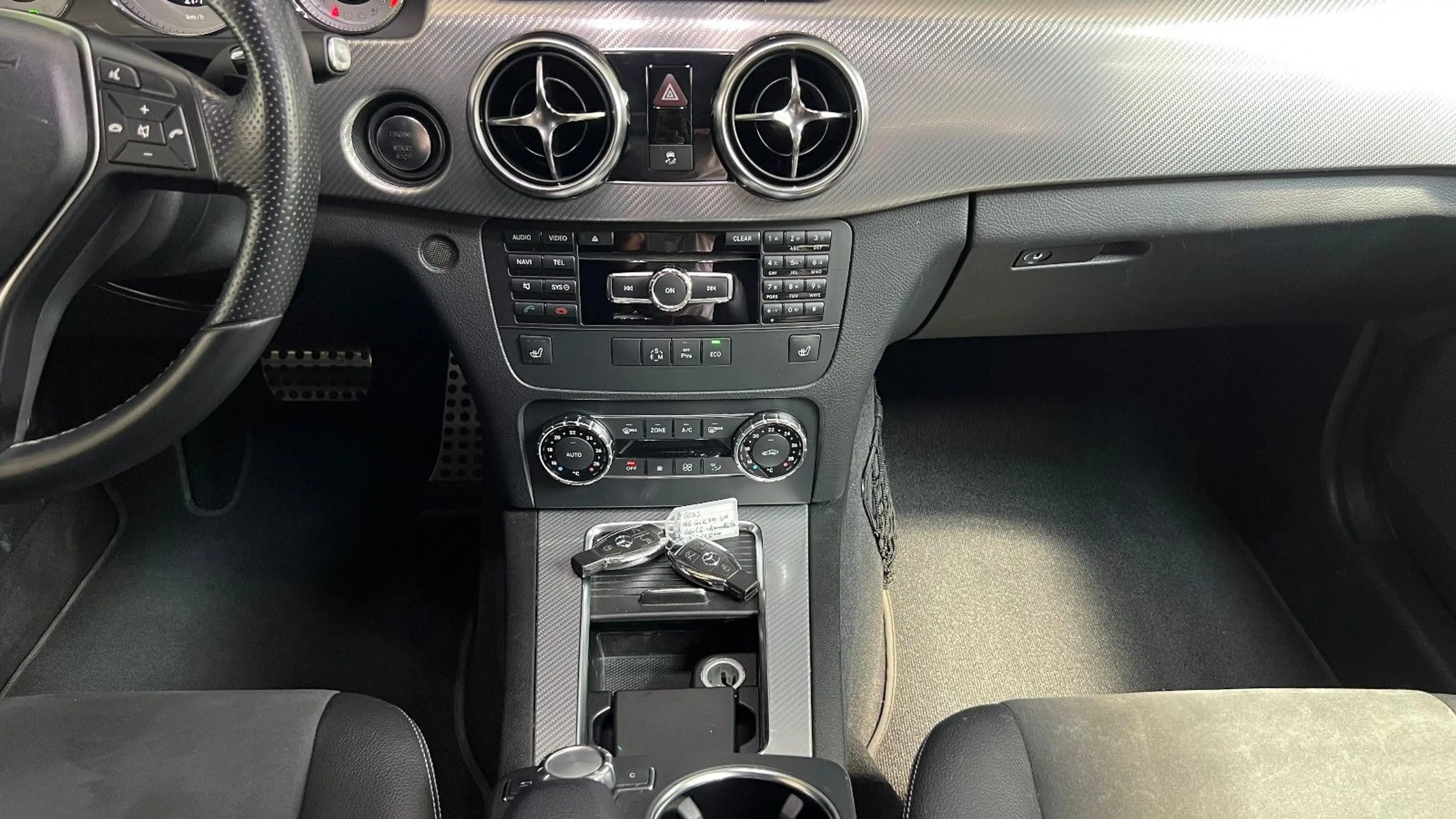 Mercedes-Benz GLK 350 4Matic AMG Styling Keyless-Go Leder SSD — photo 12