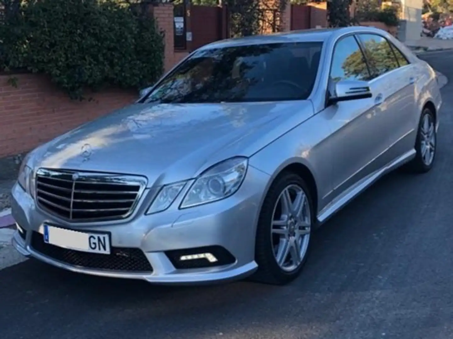 Mercedes-Benz E 500 Avantgarde+7G Šedá - 1