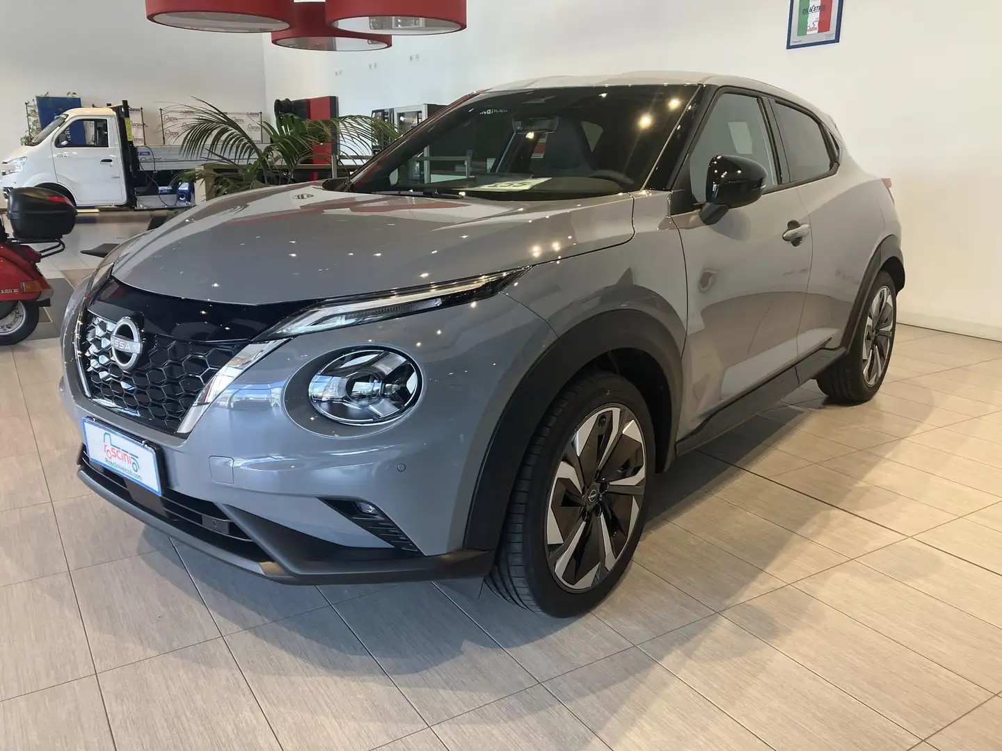 Nissan Juke Juke 1.6 HEV N-Connecta Grau - 1