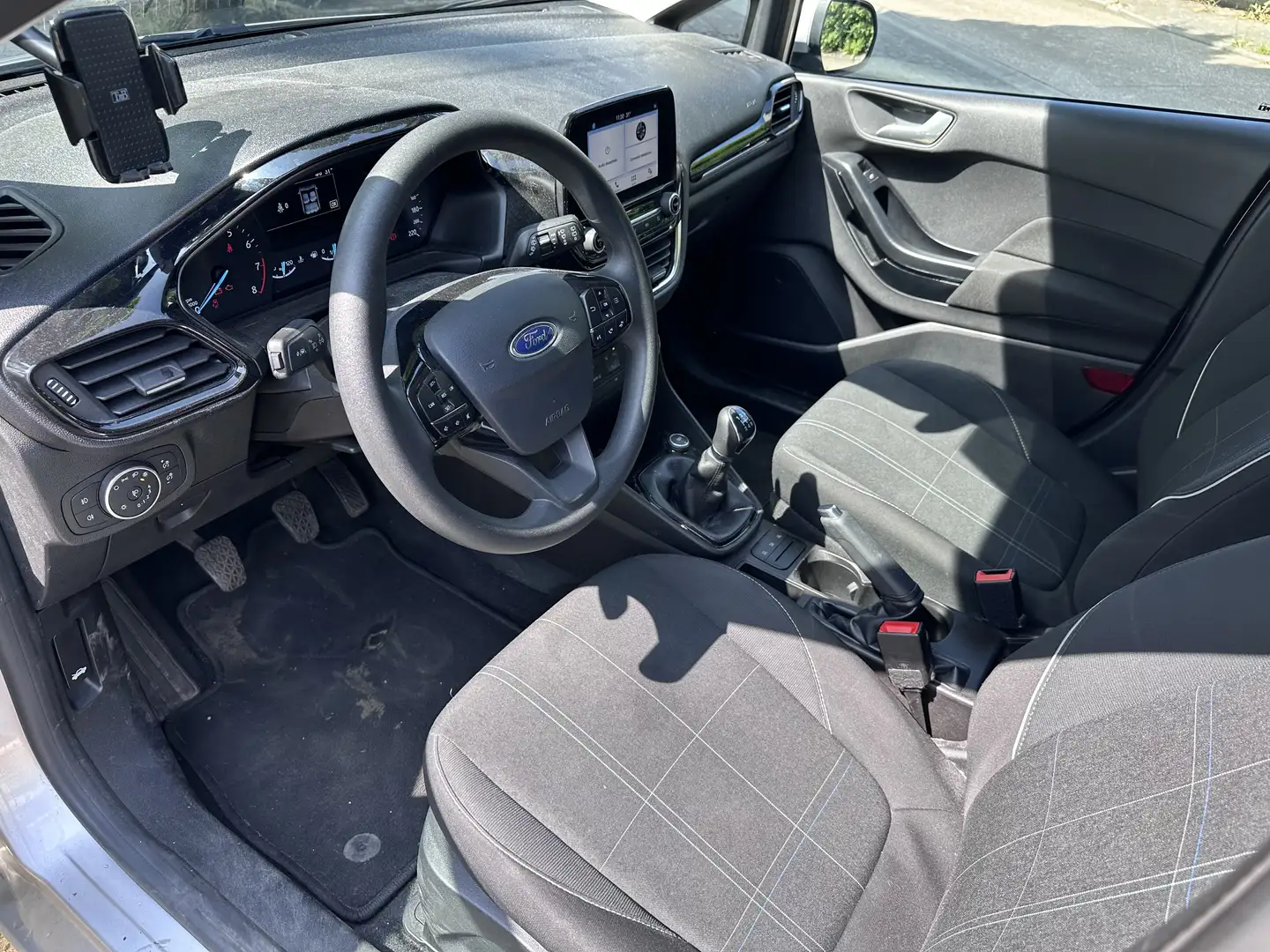 Ford Fiesta 1.1i 86ch , pdc arriere  , AC, lire la description Zilver - 2