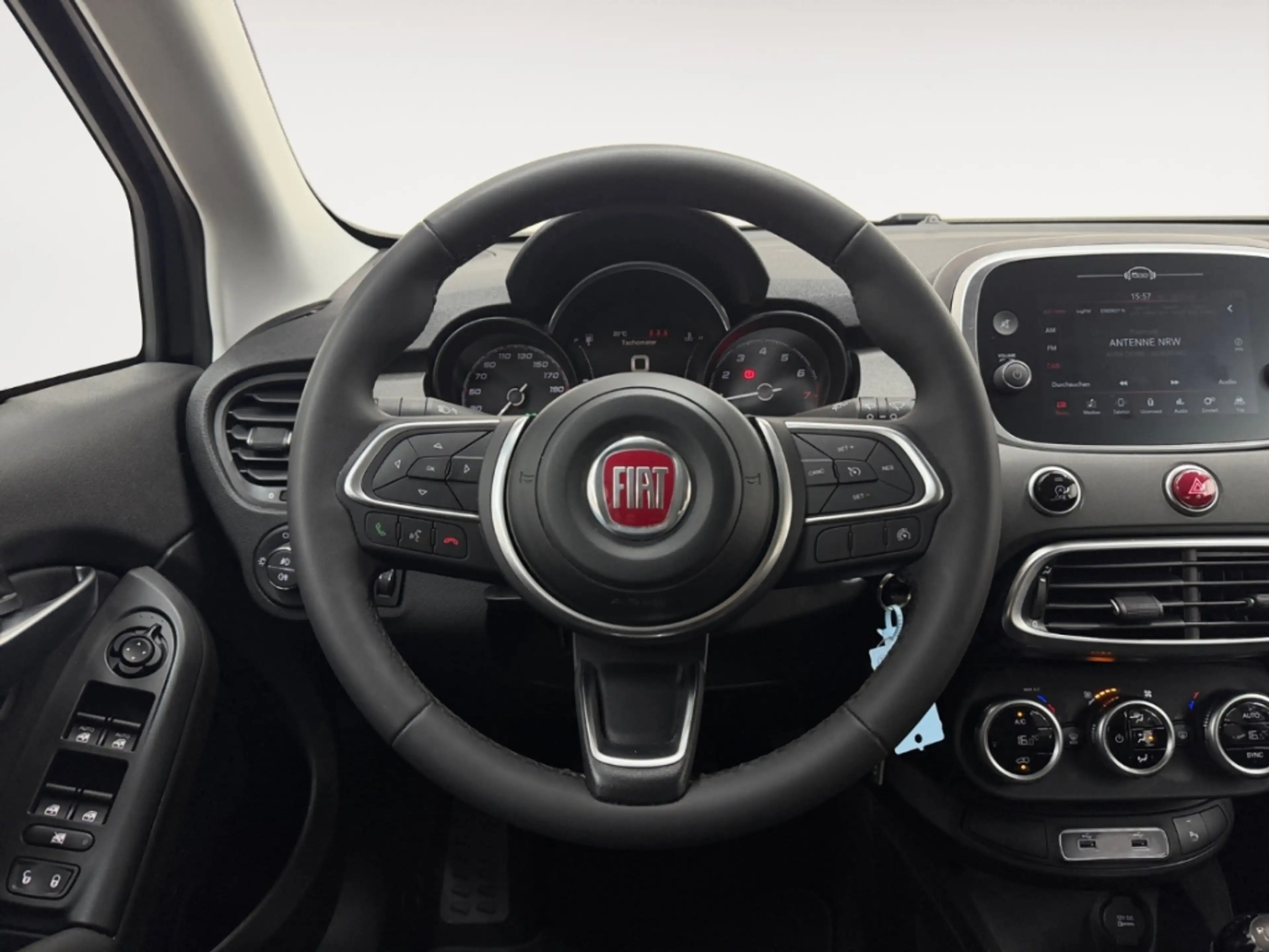 Fiat 500X ALLWETTER LED AHK KAMERA TEMPOMAT APPLE/ANDROID AL — photo 14