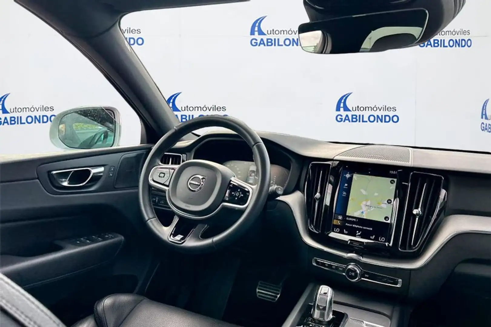 Volvo XC60 2.0 T8 AWD R-Design Auto Weiß - 2