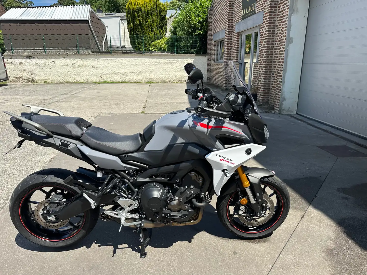 Yamaha Tracer 9 GT tracer 900GT Gris - 1