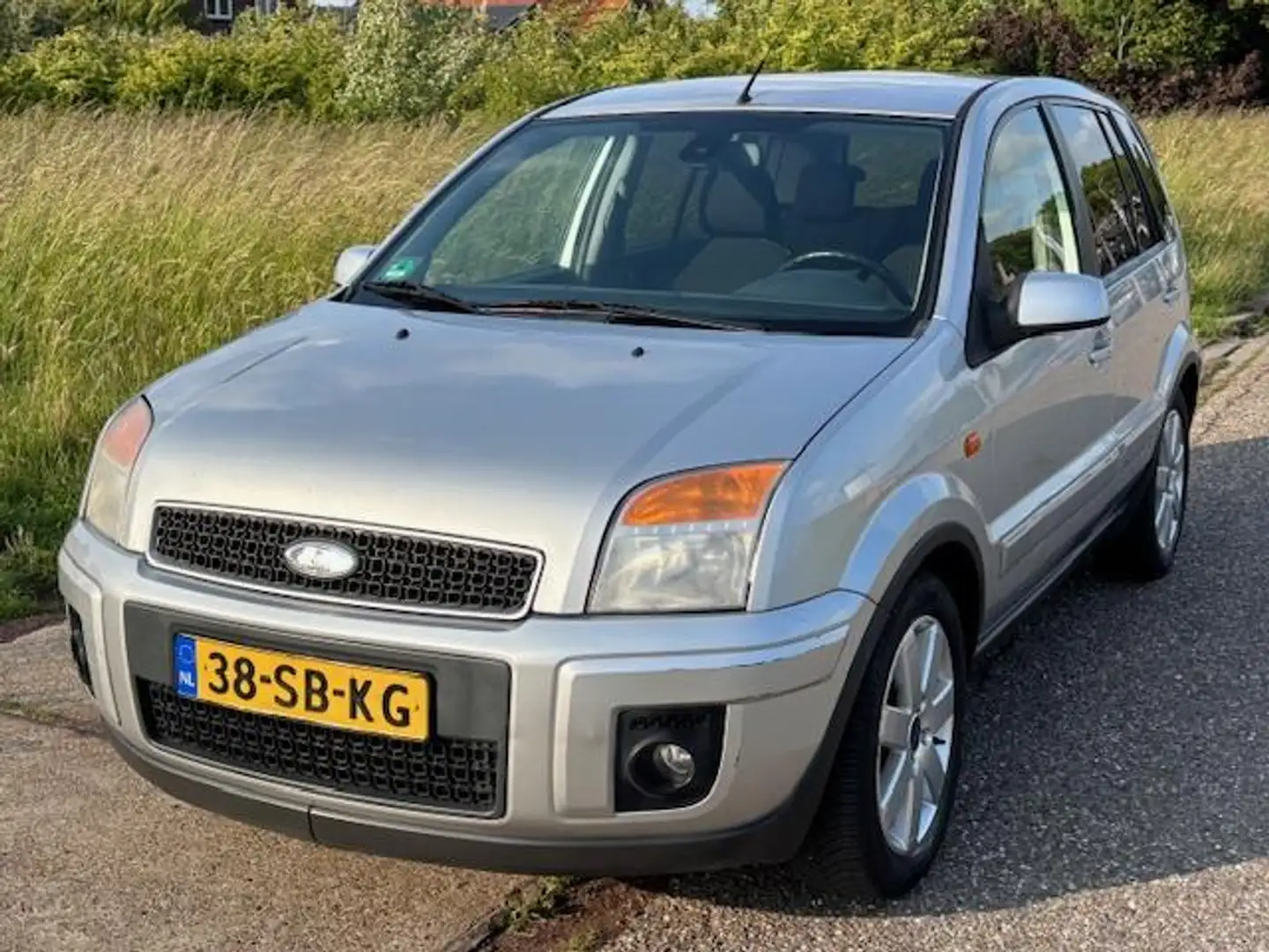 Ford Fusion 1.6-16V Trend Automaat Airco Electric pakket Audio Gris - 1