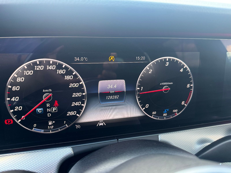 Mercedes-Benz E 300 E T-Modell E 300 d 245PS KAMARA — photo 13