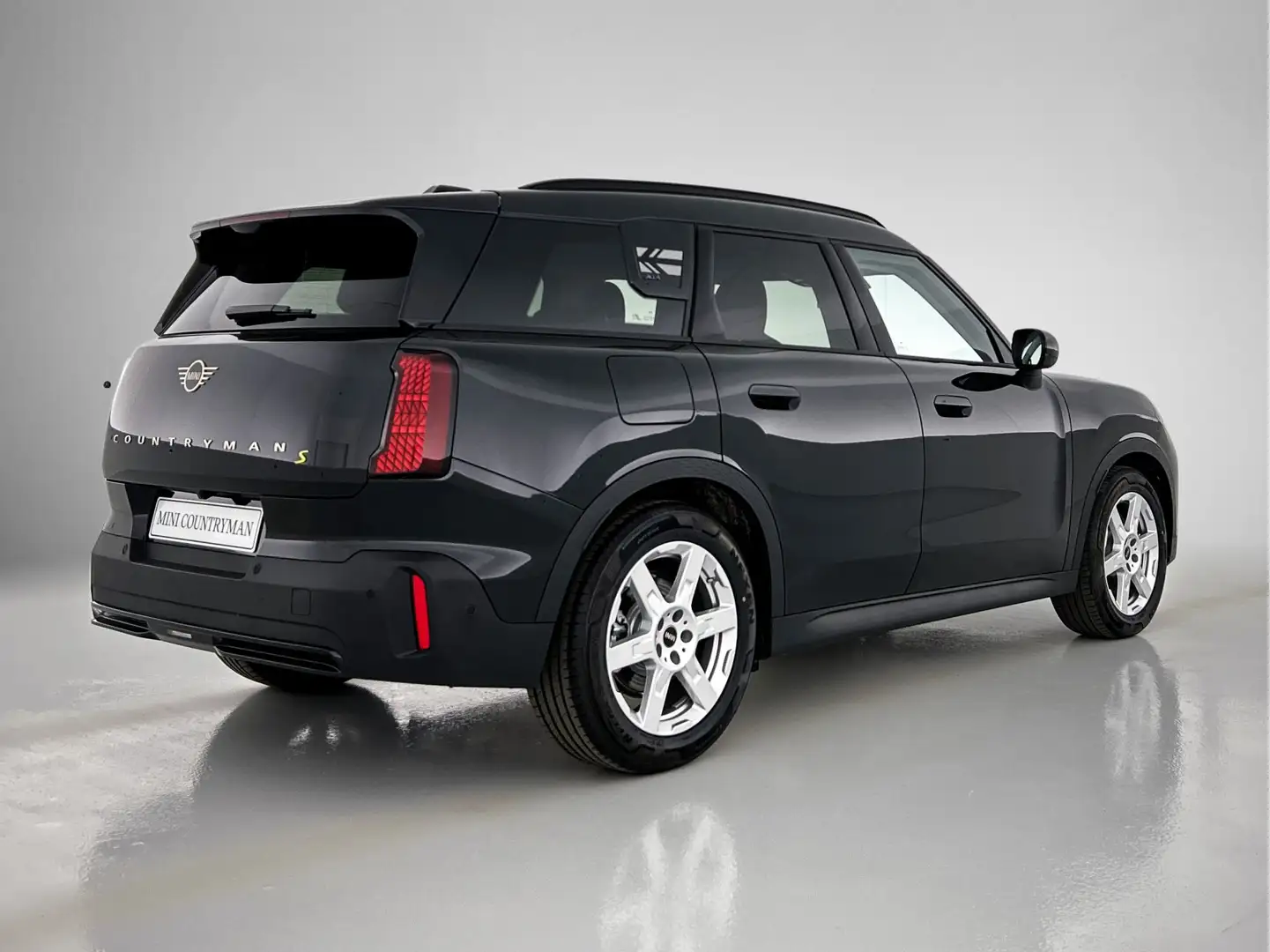 MINI Cooper SE Countryman ALL4 / Classic / Pakket M Plus / 18" Asteroid Spok Nero - 2