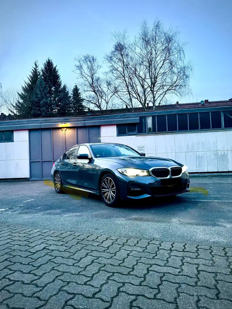 BMW 320 320d M Sport // Scheckheft BMW + Garantie Grau - 1