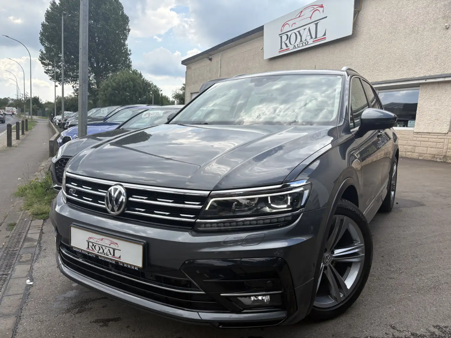 Volkswagen Tiguan 2.0 TDI 150 R-LINE DSG * GARANTIE 36 MOIS * Gris - 1