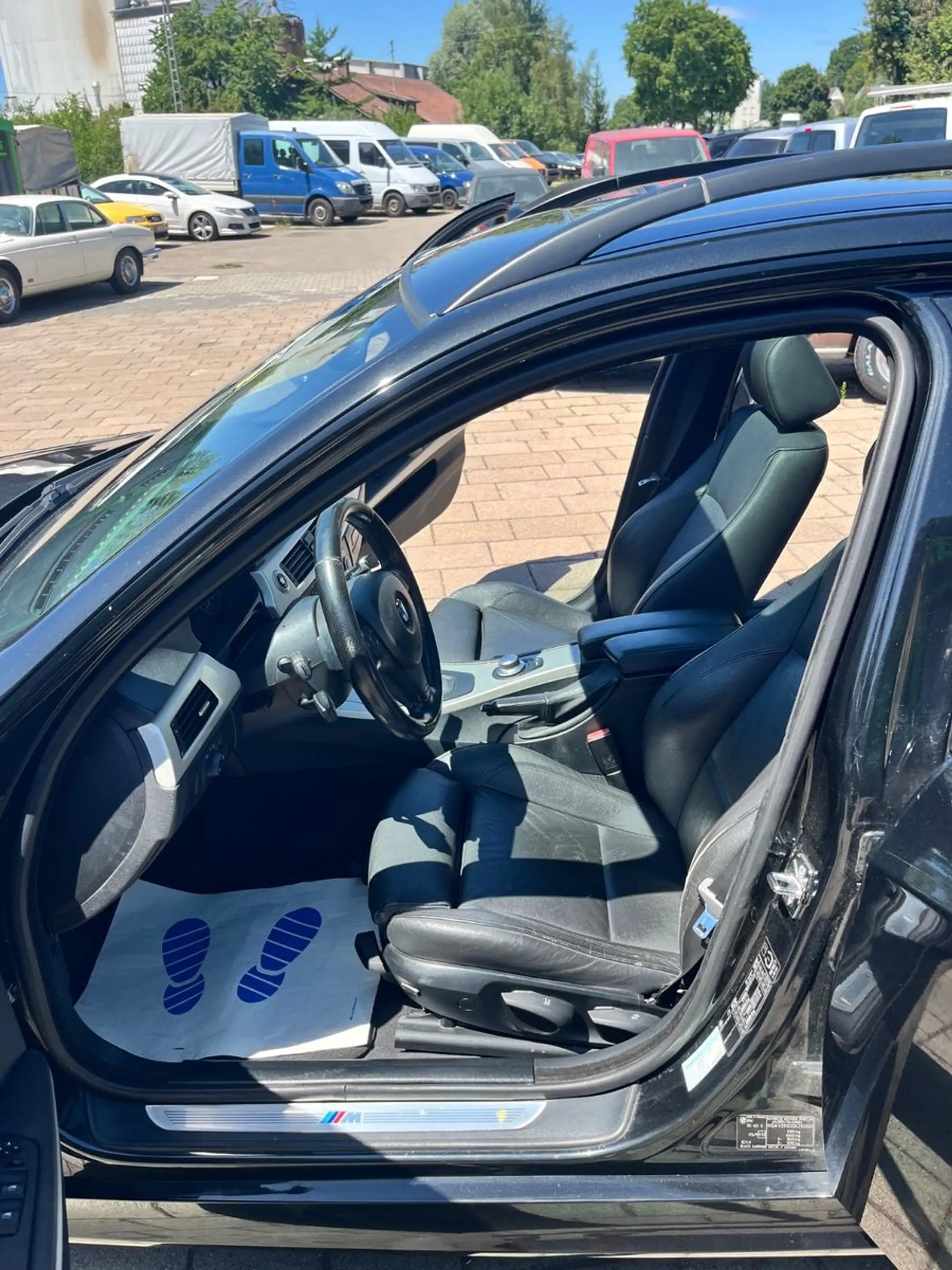 BMW 335 d Touring * M-Paket * 19 Zoll * Pano * AHK — photo 11