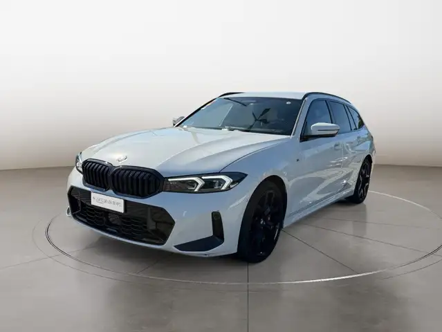 BMW 320 320d Touring mhev 48V xdrive MSport auto