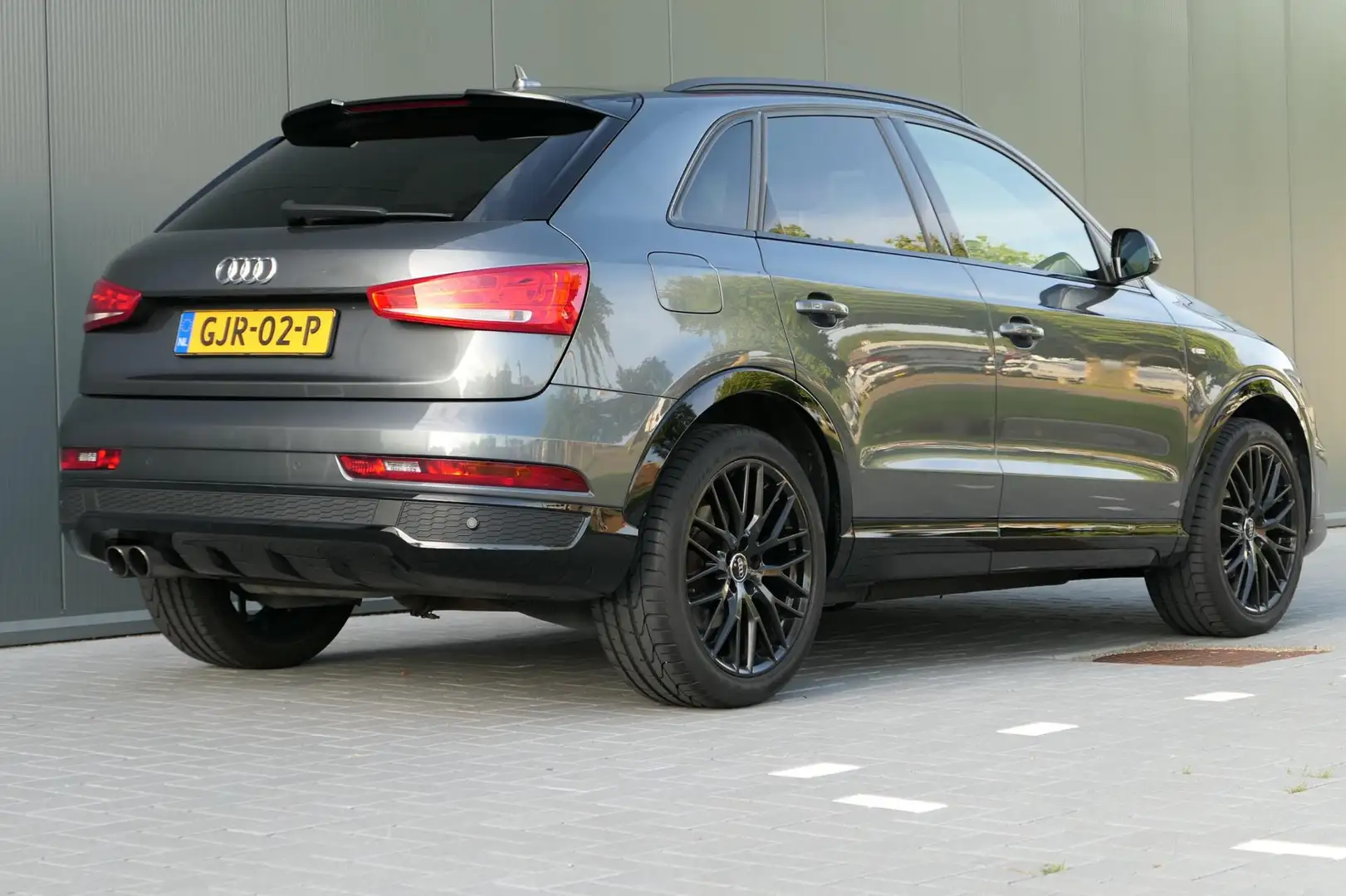 Audi Q3 1.4 TFSI 150pk S-tronic Design Pro Line Plus S-lin Gris - 2