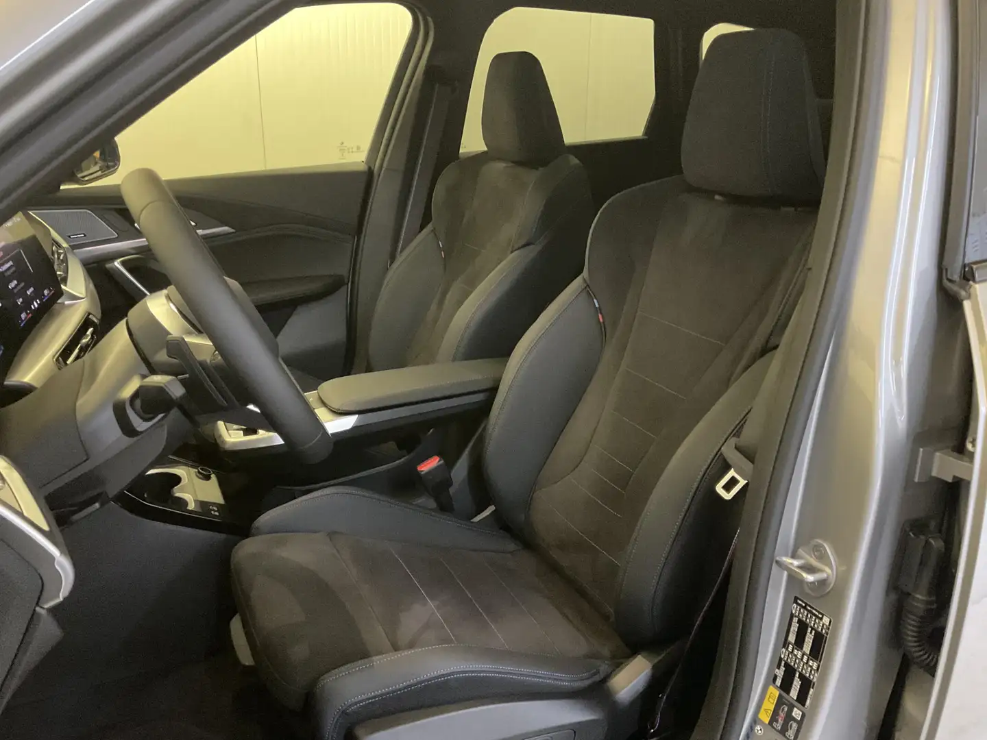 BMW X1 xDrive25e 14,2kWh Silber - 2