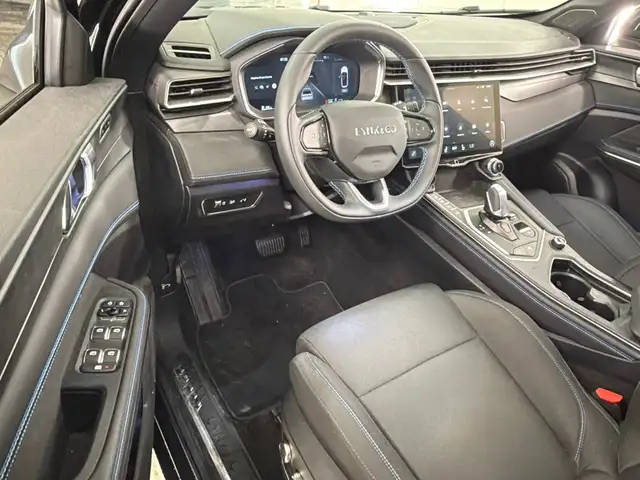 Lynk & Co 01 view 5