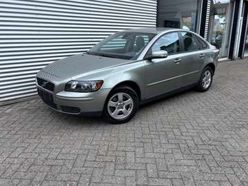 1.6i 16v Kinetic - Leder - Park Assist