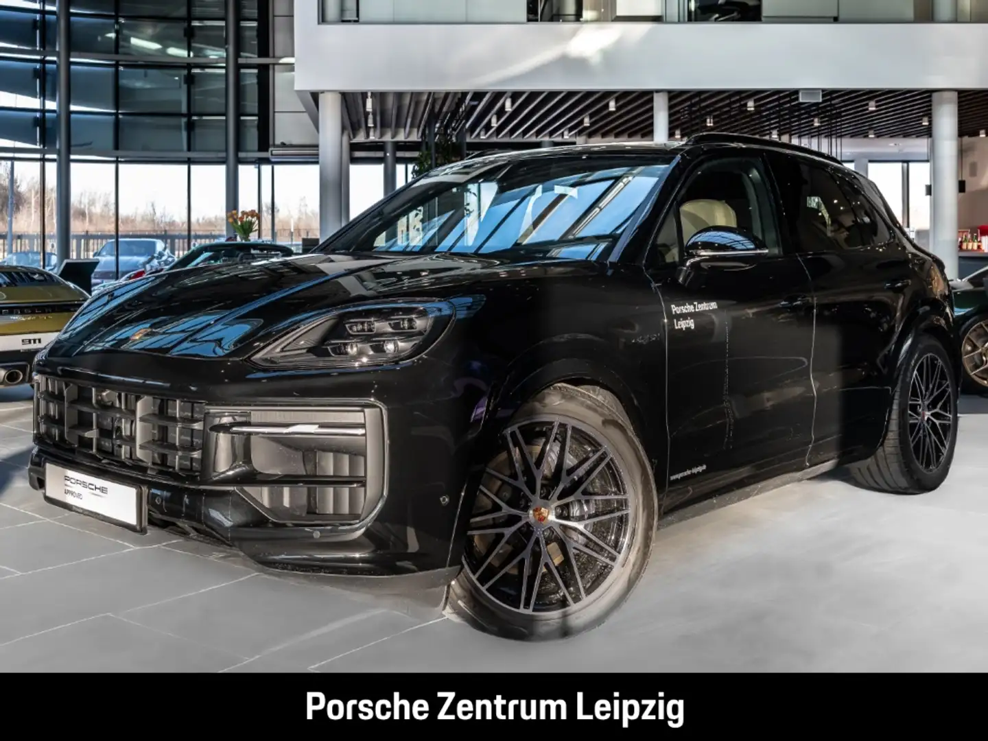 Porsche Cayenne E-Hybrid Black Edition InnoDrive HeadUp Schwarz - 1
