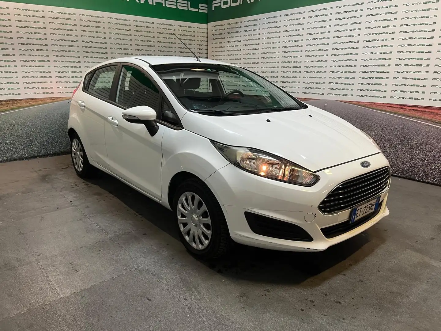 Ford Fiesta Fiesta VI 2013 5p 1.0 Business WWW.FOURWHEELS.IT Bianco - 2