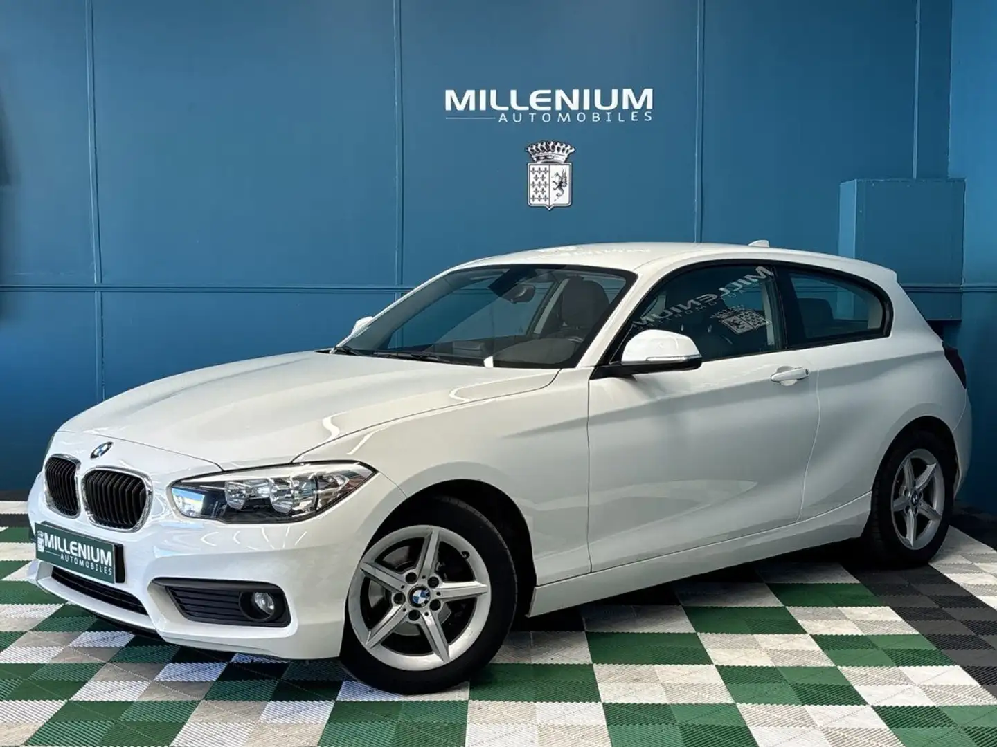 BMW 114 SERIE (F21/F20) 114D 95CH LOUNGE 3P Blanc - 1