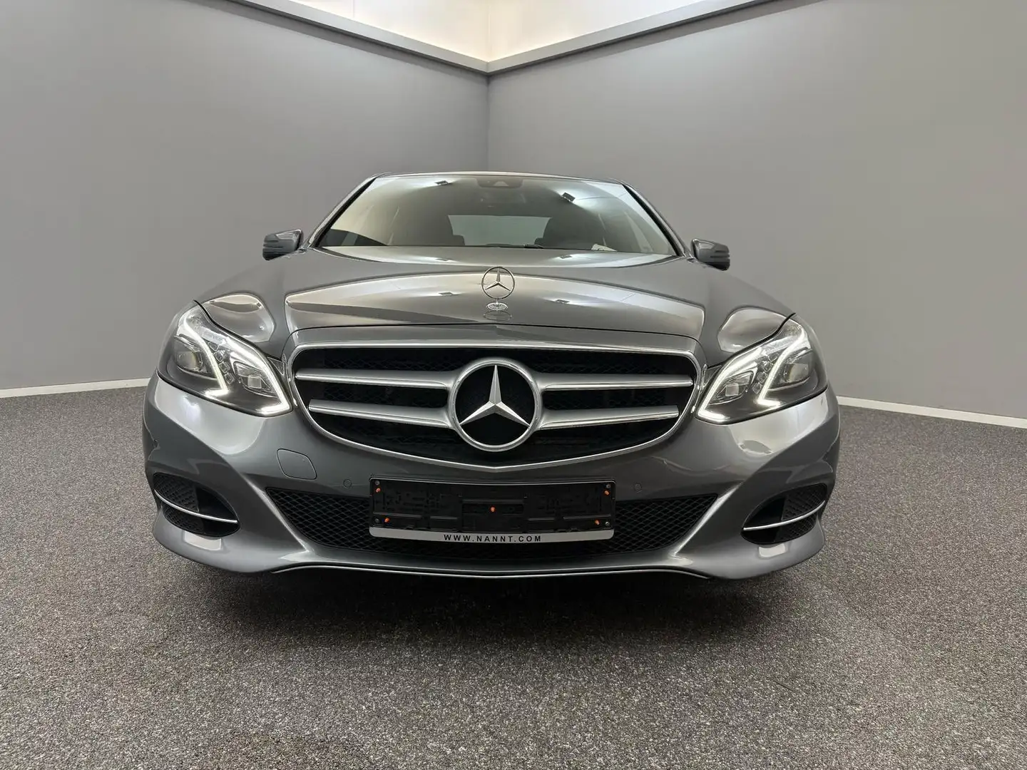 Mercedes-Benz E 220 BT 4Matic AVANTGARDE*GSD*COMAND*MULTIBEAM* Grau - 2