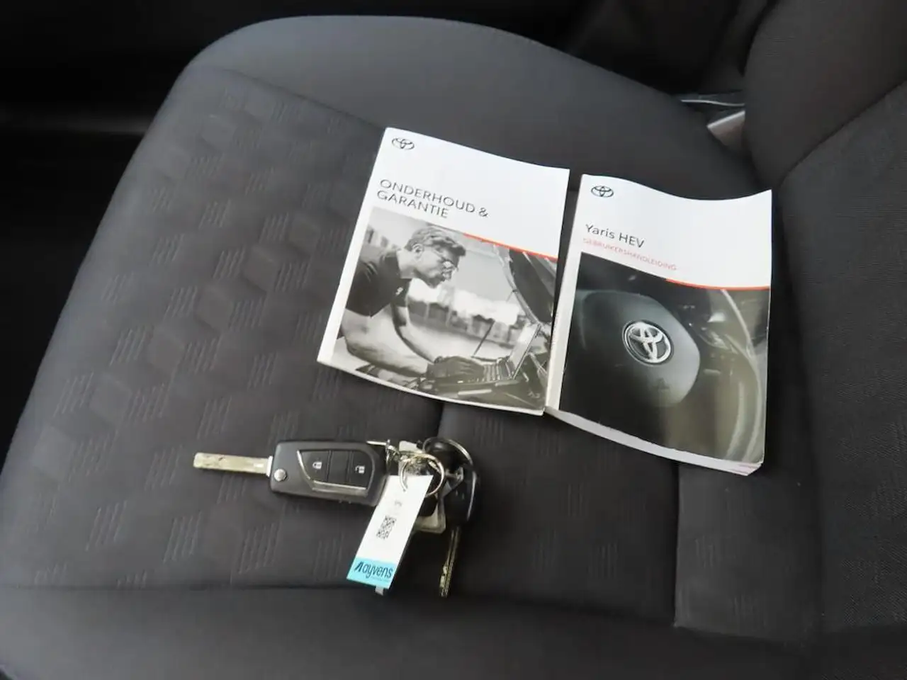 Toyota Yaris 1.5 HYBRID 115 ACTIVE I AUTOMAAT I APPLE CARPLAY I, миниатюра 8