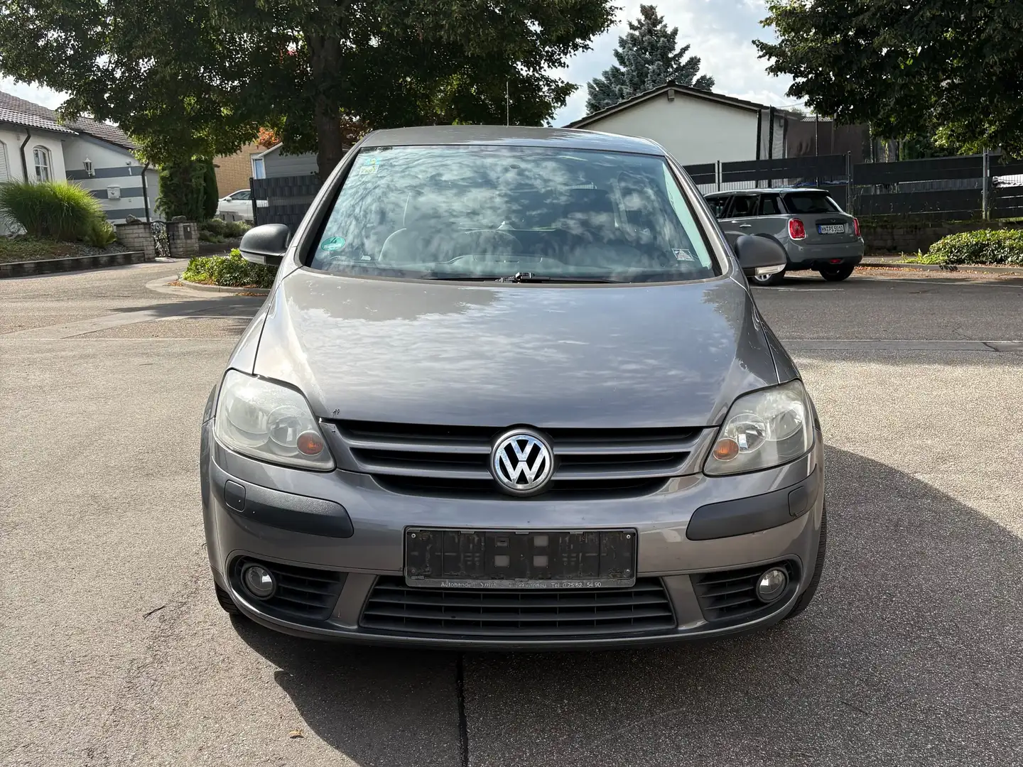 Volkswagen Golf Plus Trendline /2.Hand/Tüv Neu/SHZ/Klima Grau - 2