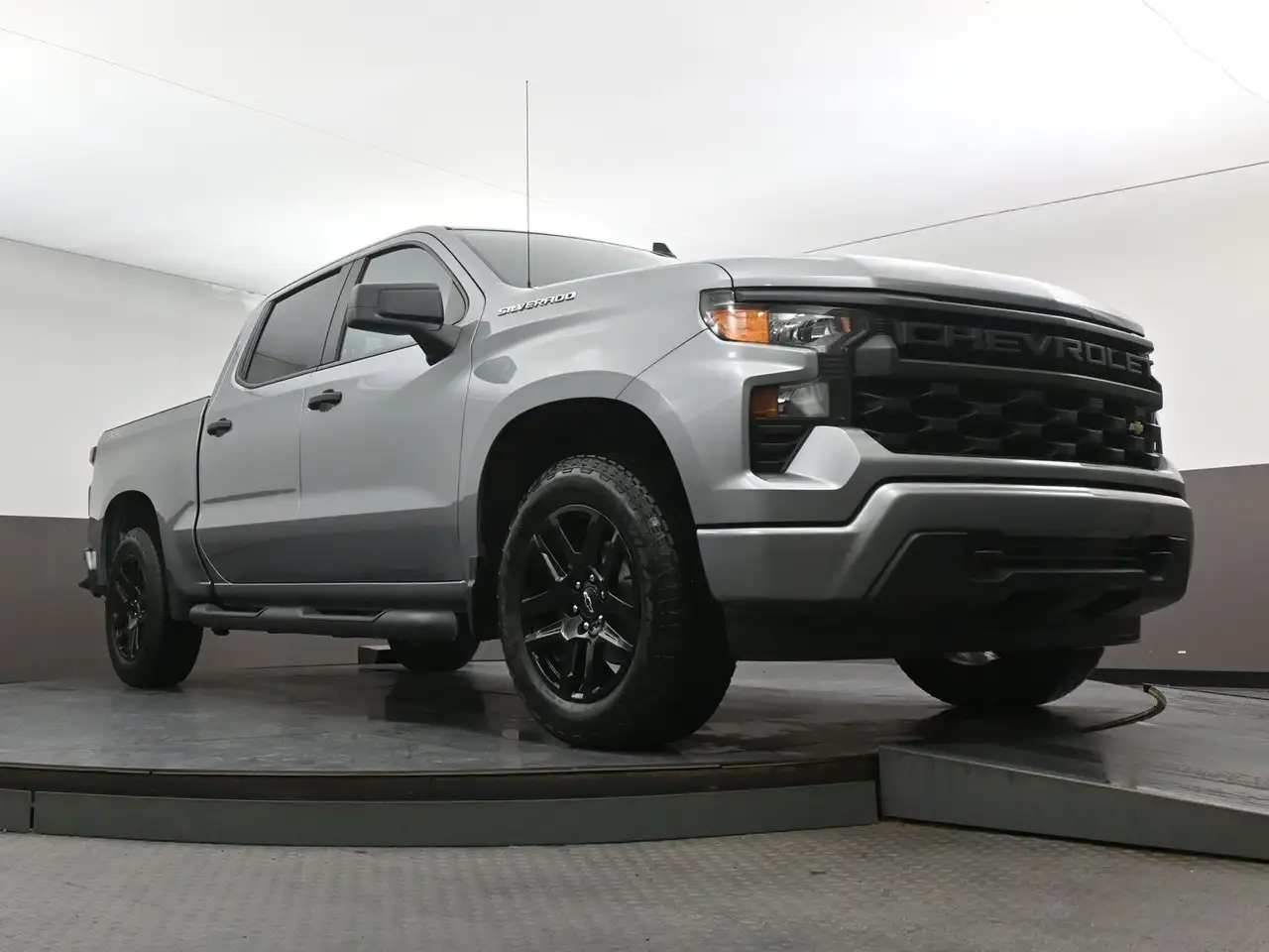 Chevrolet Silverado 1500 снимка Chevrolet Silverado 1500