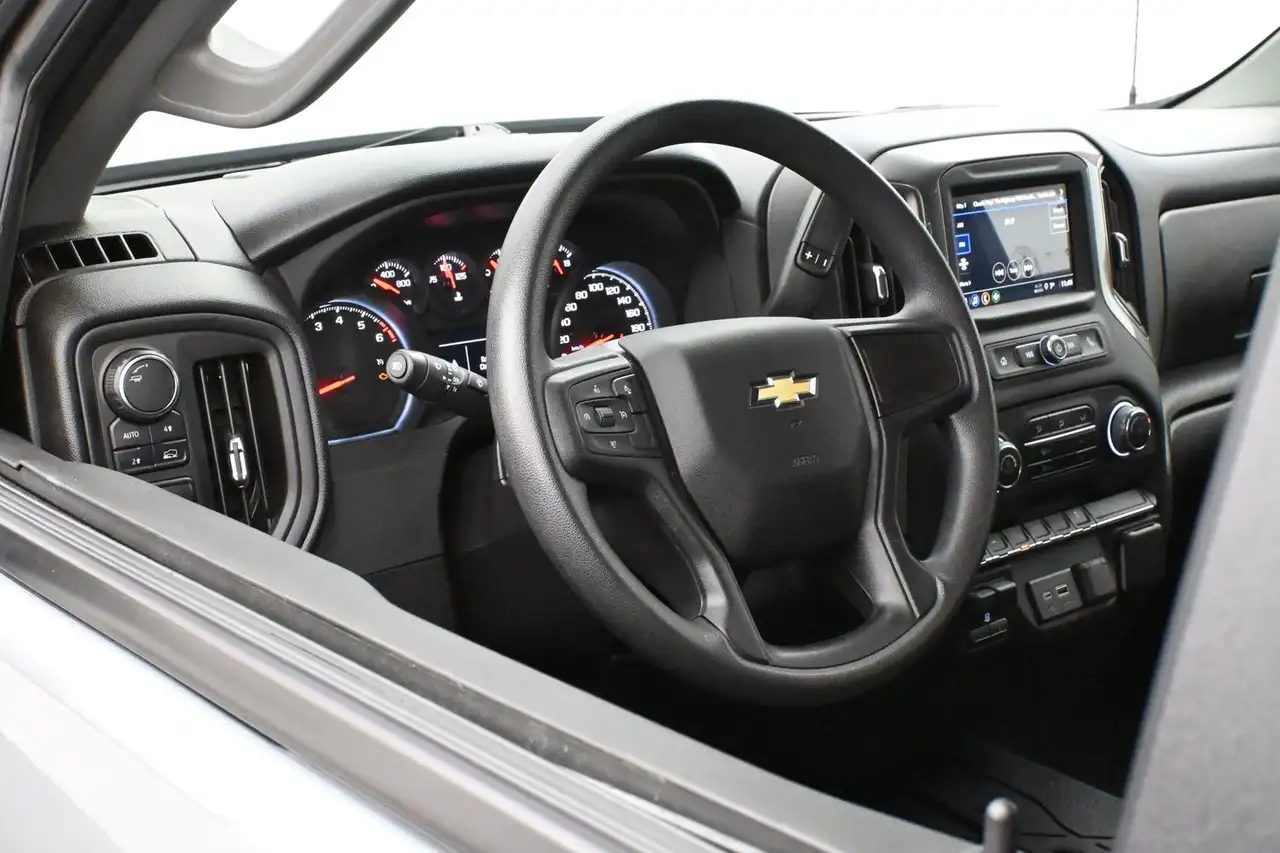Chevrolet Silverado 1500 снимка Chevrolet Silverado 1500