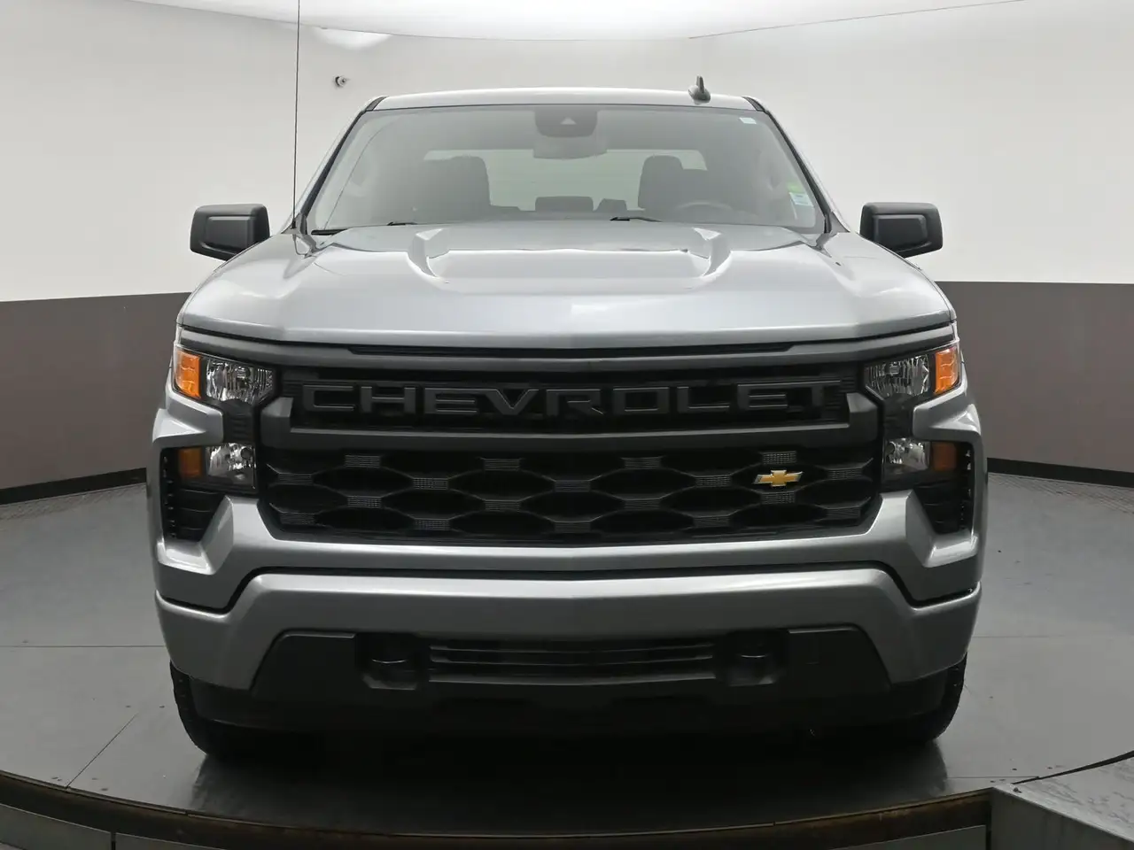 Chevrolet Silverado 1500 снимка Chevrolet Silverado 1500