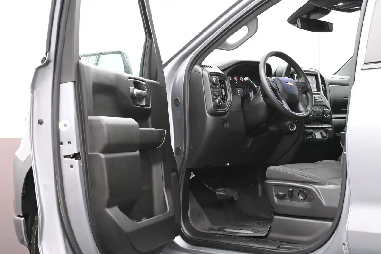 Chevrolet Silverado 1500 снимка Chevrolet Silverado 1500
