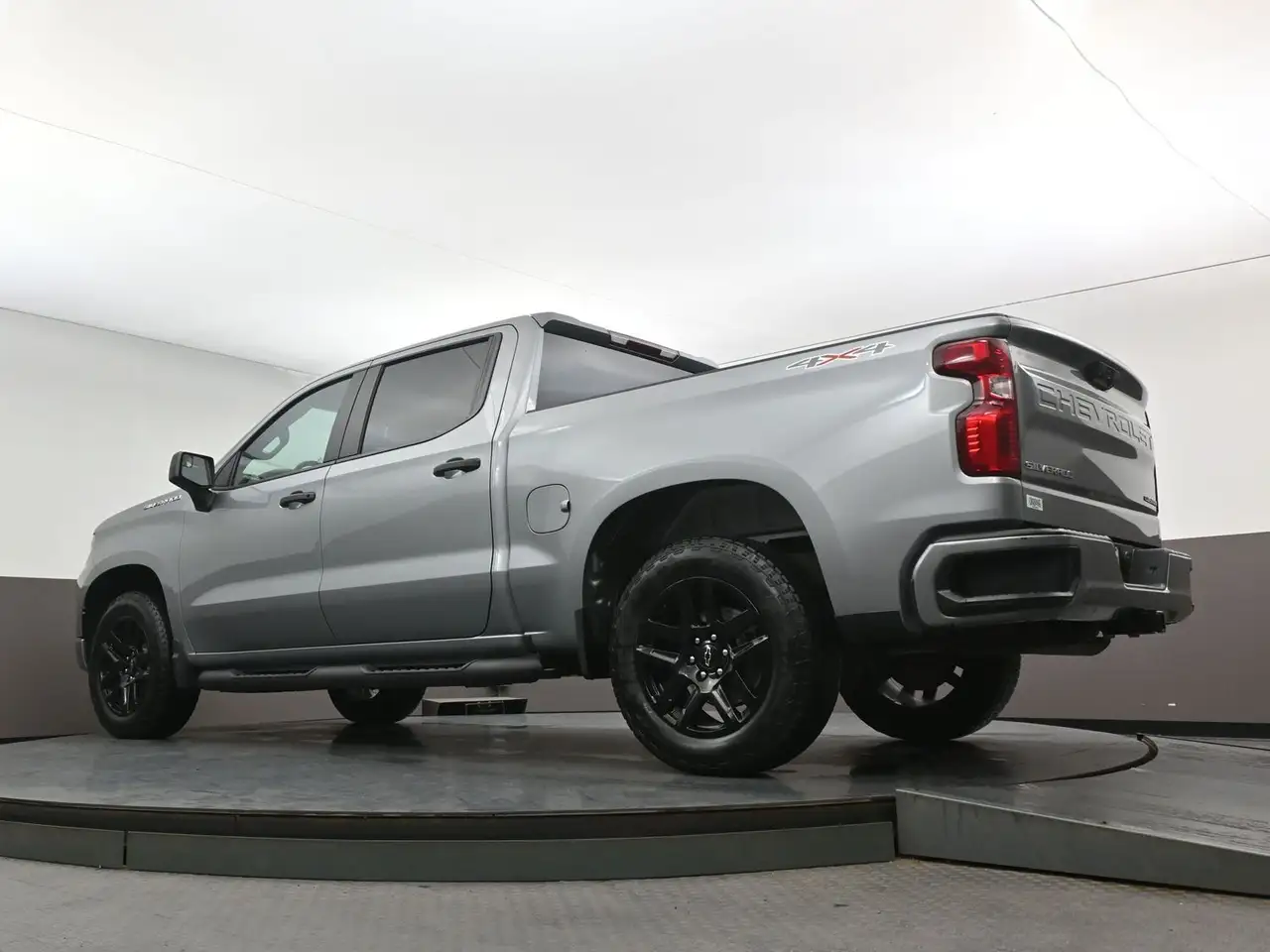 Chevrolet Silverado 1500 снимка Chevrolet Silverado 1500