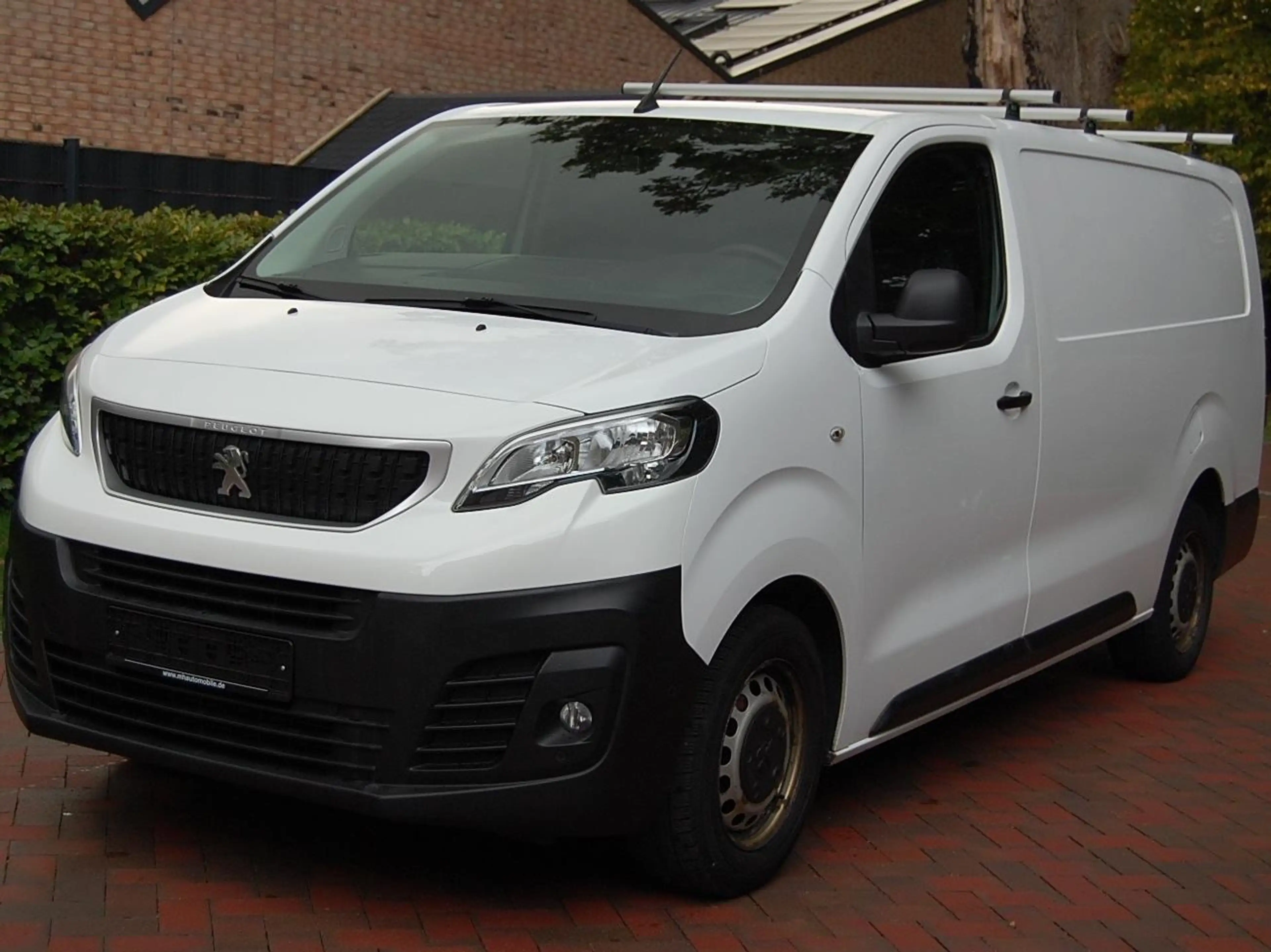 Peugeot Expert 2.0 Kasten lang Premium L3 Regalausbau AHK 2,5t, Navi, Klima, Dachtrager