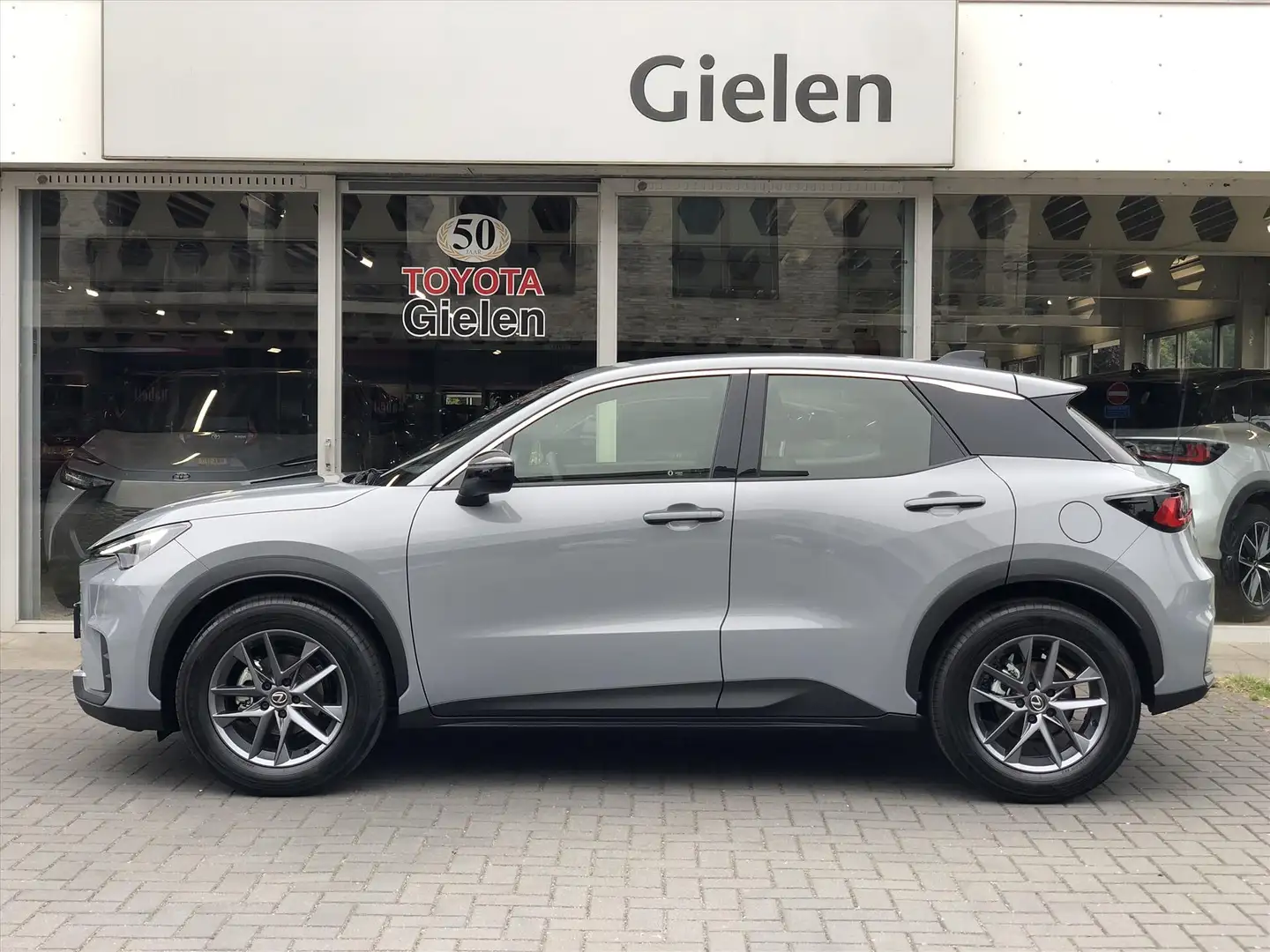 Lexus LBX 1.5 Comfort & Safety Pack | Dodehoekherkenning, Pa Grijs - 2