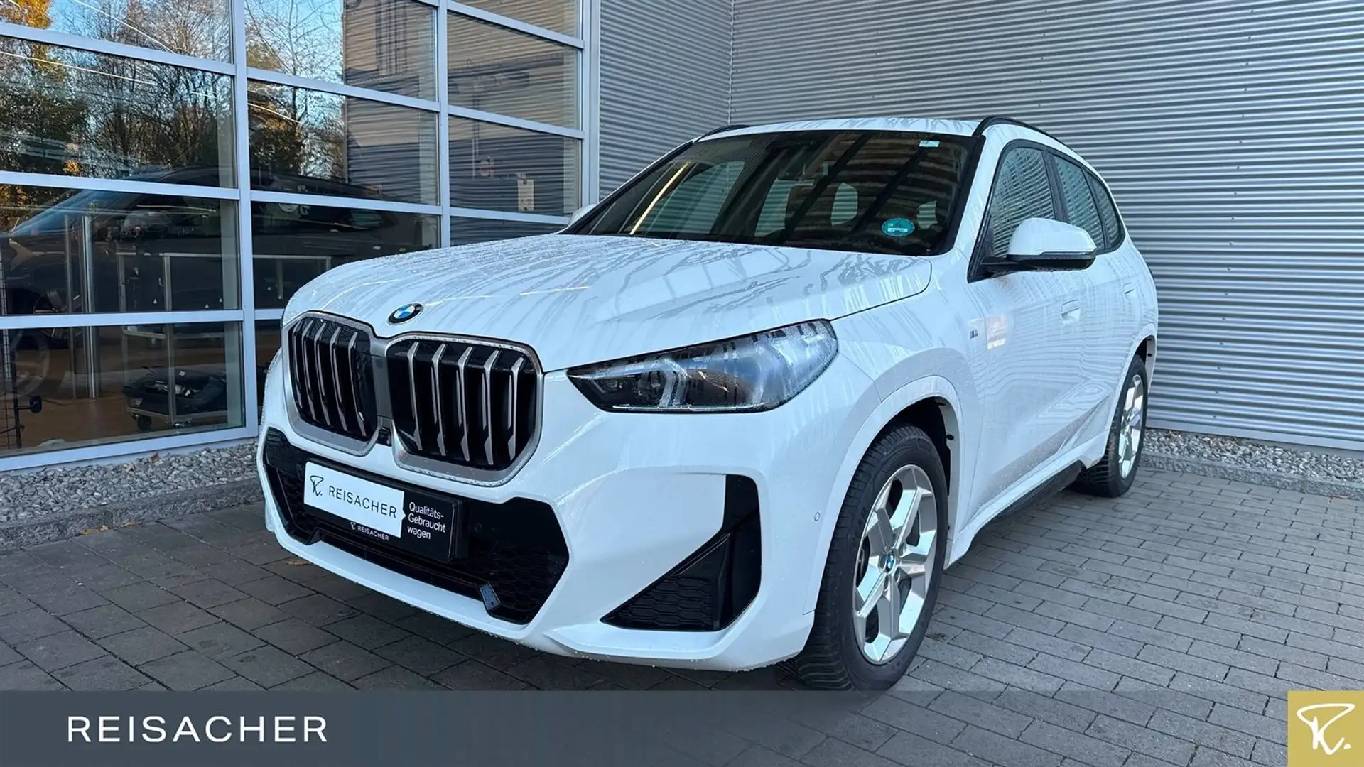 BMW X1 sDrive20i M-Sport 360° ACC HeadUp HiFi DAB Weiß - 1