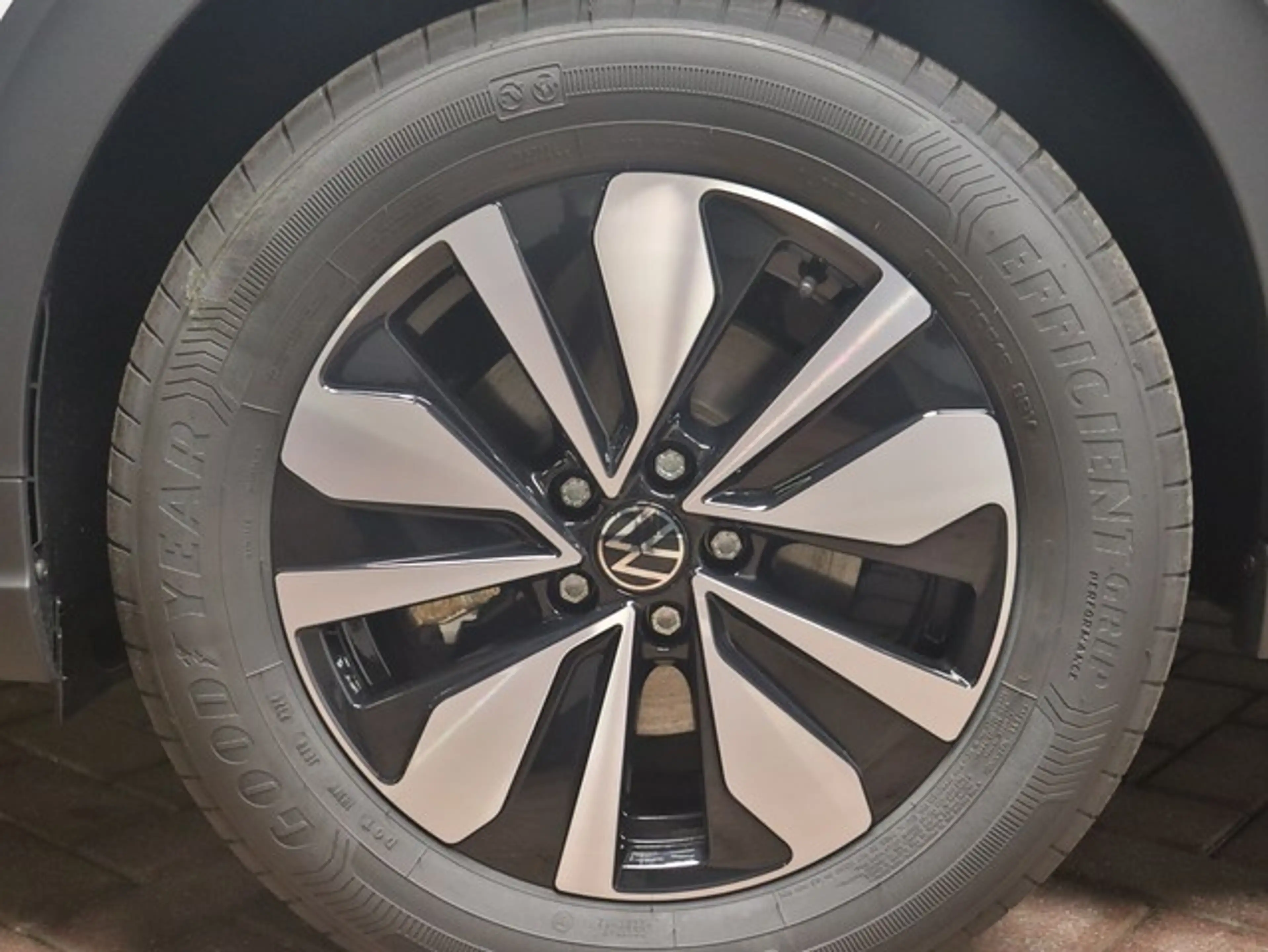 Volkswagen Taigo Goal 1.0 TSI ACC+APP+PDC+LED+MFL+ALU — photo 8