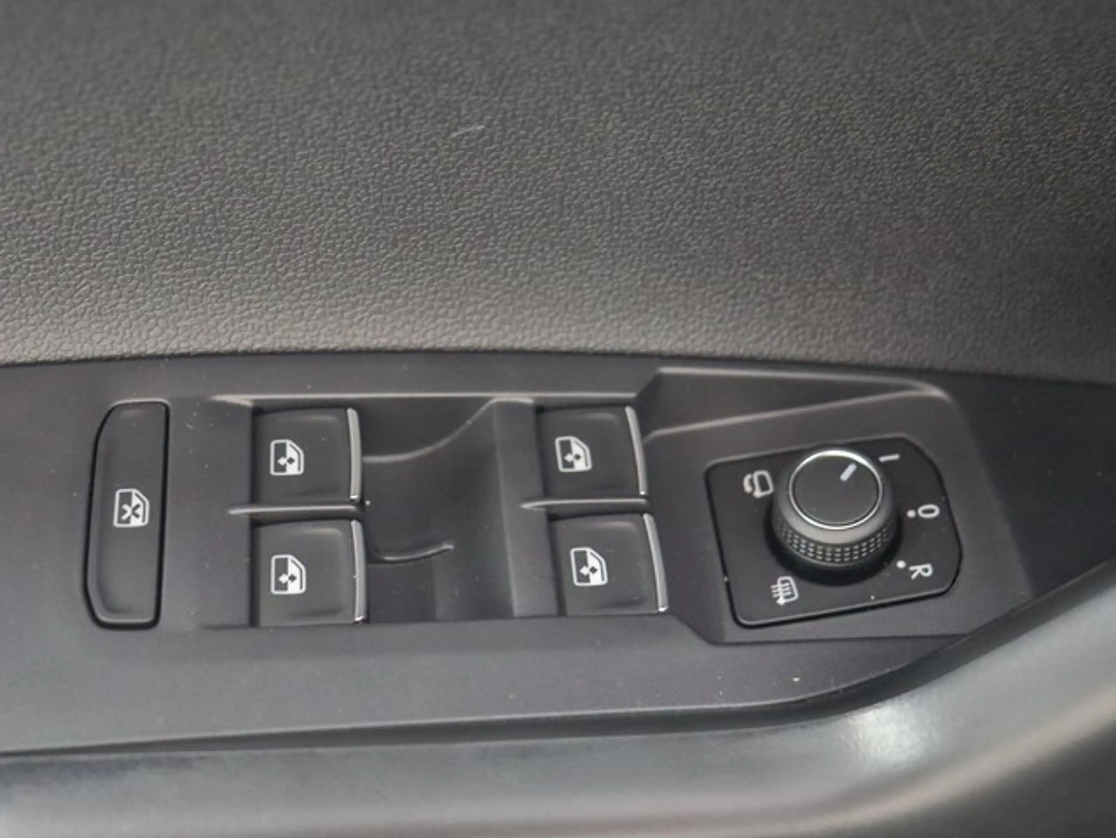 Volkswagen Taigo Goal 1.0 TSI ACC+APP+PDC+LED+MFL+ALU — photo 13