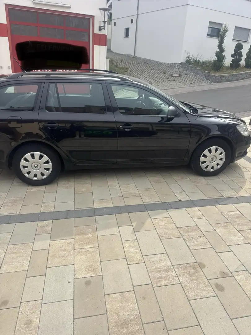 Skoda Octavia Combi 1.4 TSI Ambition Schwarz - 2