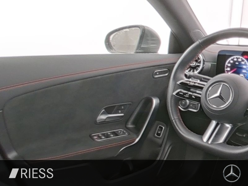 Mercedes-Benz CLA 250 e AMG Sport Navi LED W-Paket Kamera 18" — photo 9