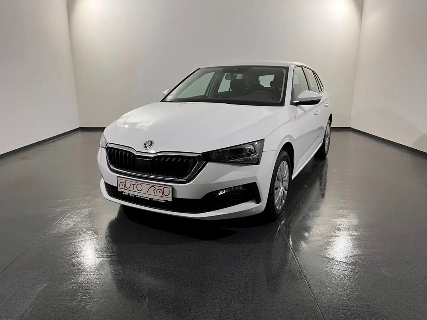 Skoda Scala 1.6 TDI Active DSG *LED*APP-CON*SHZ* Bílá - 2