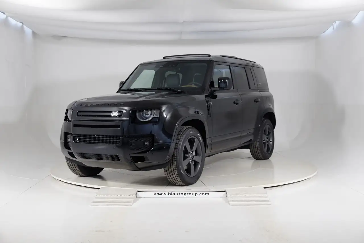 Land Rover Defender VII 2020 110 Benzina 110 2.0 si4 phev X-Dynamic HSE awd 404cv — photo 1 of 15