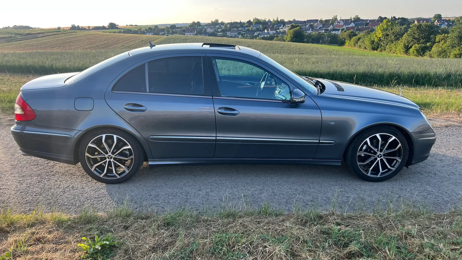 Mercedes-Benz E 230 E 230 7G-TRONIC Avantgarde, LPG-Anlage Gris - 2