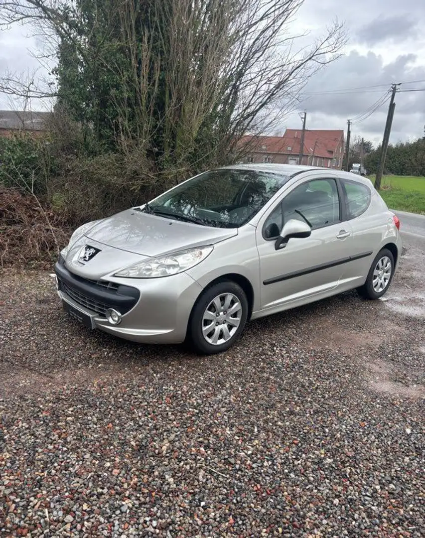 Peugeot 207 1.6 HDI 90chv Gris - 2