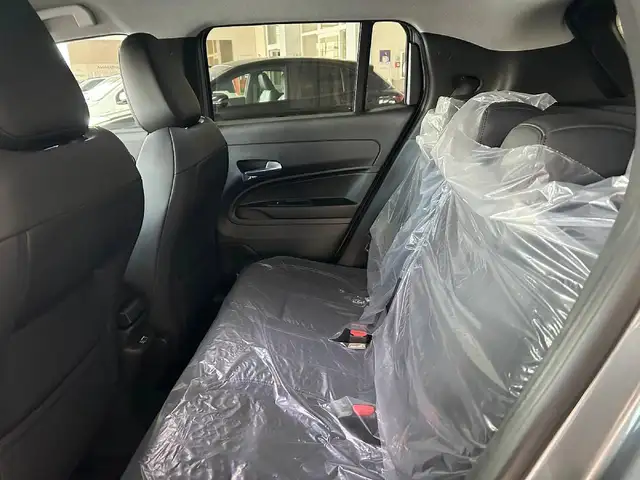 Jeep Avenger view 9