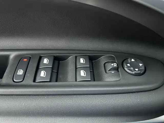 Jeep Avenger view 15
